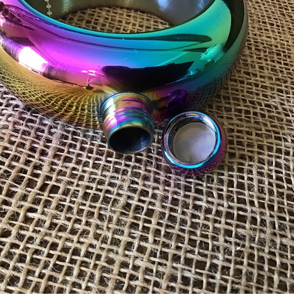 💥 Booze Bangle Bracelet Flask.  Stainless Steel.  NWT - Picture 5 of 6